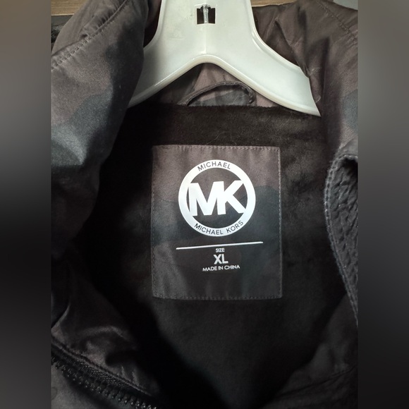 Michael Kors Black Camo Coat NWT - Picture 2 of 9